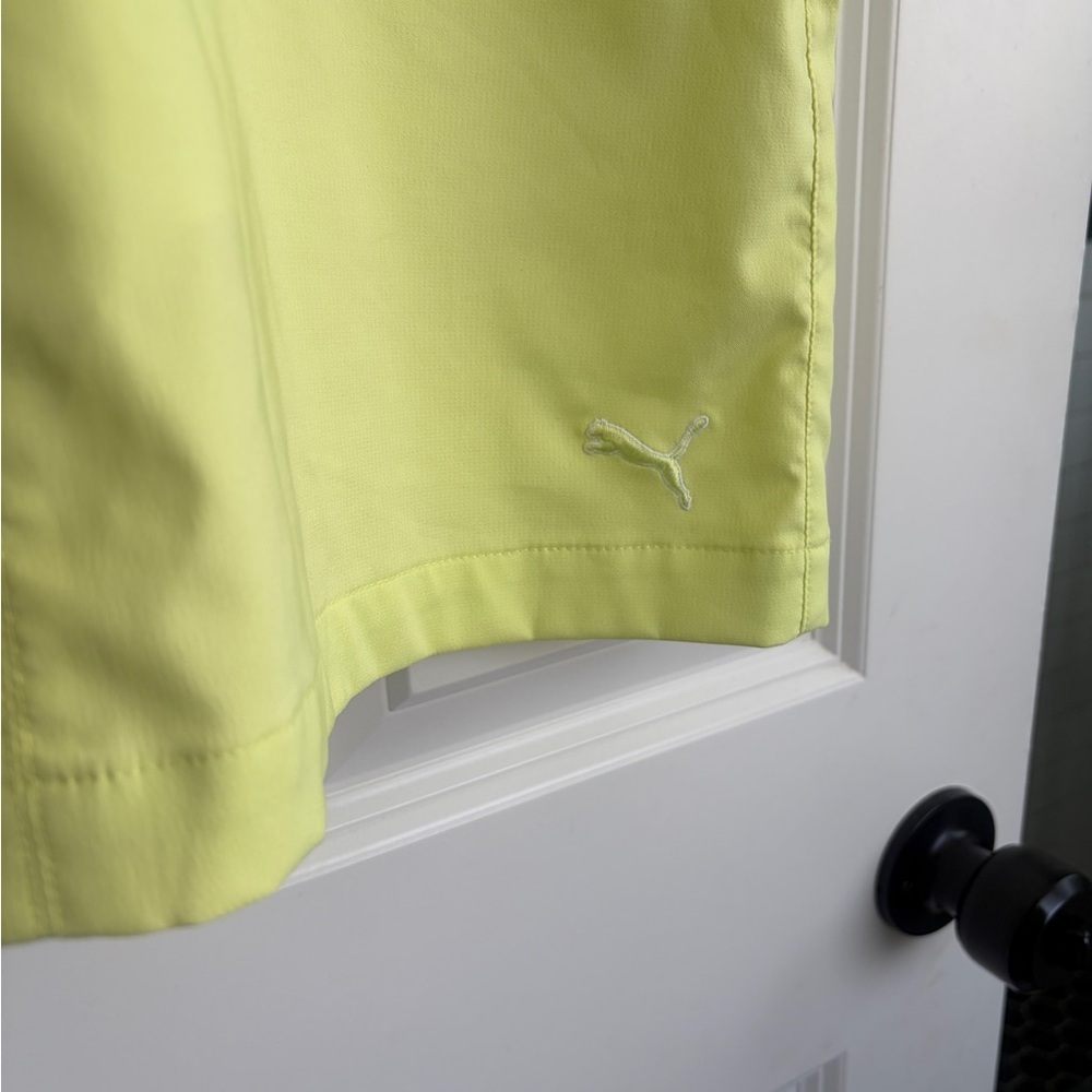 Excellent condition size 4 Puma Neon Yellow Skort. Side zip. Pockets. Chartreuse - Picture 2 of 11
